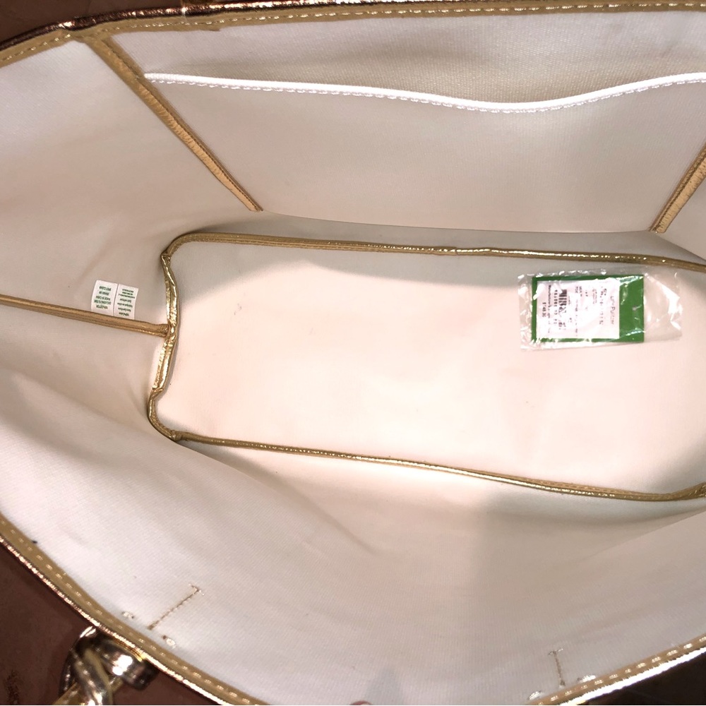 Lilly Pulitzer Bon Voyage Tote Bag in Toe In Print - Picture 12 of 14